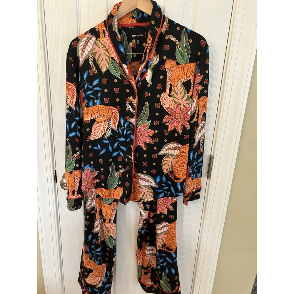 Room Service Pajama Pjs Set Tiger Oriental Floral Print Womens Size S loungewear